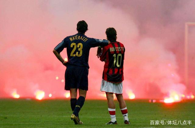 生涯篮板数破10000大关！戈贝尔赛后收到本场的比赛用球（戈贝尔生涯篮板突破一万，赛后获赠本场比赛用球）