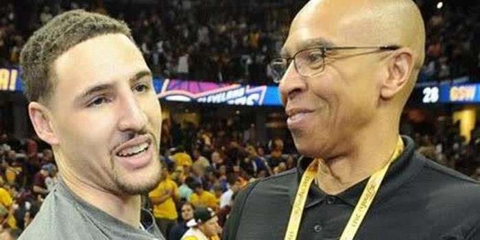 马威半场精彩表现，为球队注入活力（马威半场大放异彩，点燃球队活力）