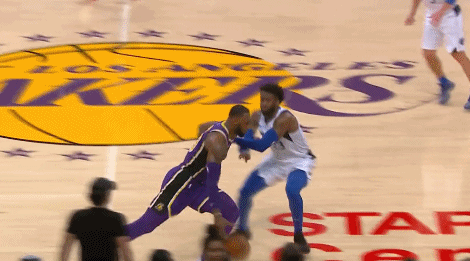 外线开炮！广州三分3连击 打出10-2的攻击波反超辽宁（外线火力全开！广州连中三记三分，轰出10-2高潮反超辽宁）