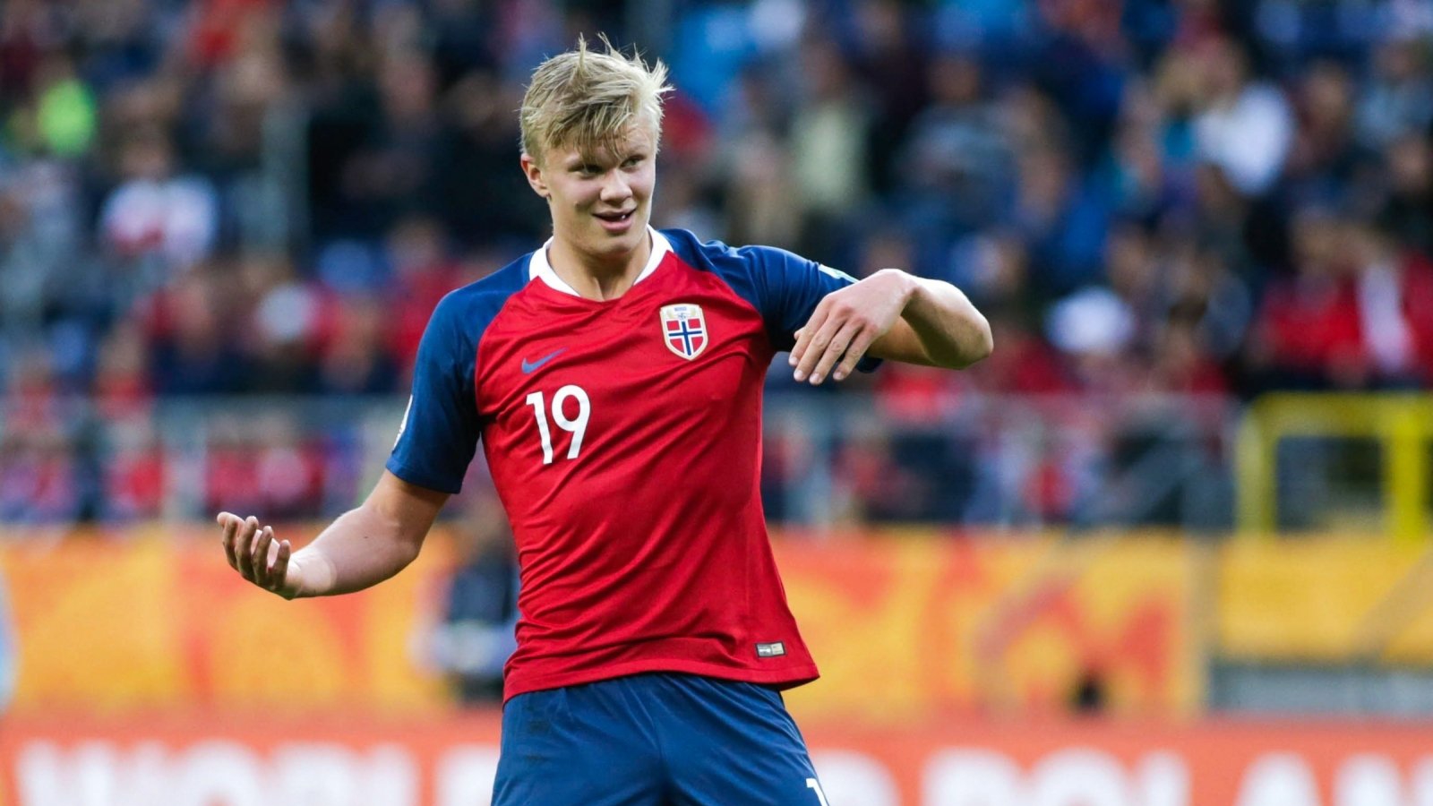 斯通斯伤情未明，曼城欧冠遭遇防线轮换危机（斯通斯伤势成疑，曼城欧冠防线轮换告急）