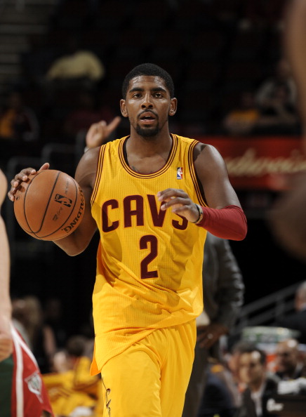 约基奇狂飙40+9+8！单节7中7轰19分太无解 率掘金23分逆转老鹰（约基奇轰40+9+8：单节7中7砍19分，掘金完成23分大逆转擒老鹰）