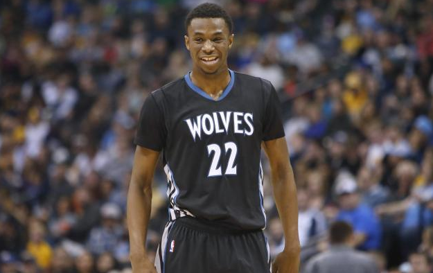 赵鹏：蒋4朱5是国内顶级中卫，但他俩搭配踢亚冠还是太吃力了（赵鹏：蒋4与朱5虽属国内顶级中卫，搭档征战亚冠仍显吃力）