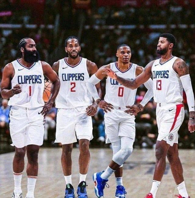 意媒：加斯佩里尼曾邀德罗西住他在热那亚的家，德罗西婉拒了（意媒：加斯佩里尼曾邀请德罗西入住其热那亚住所，后者婉拒）