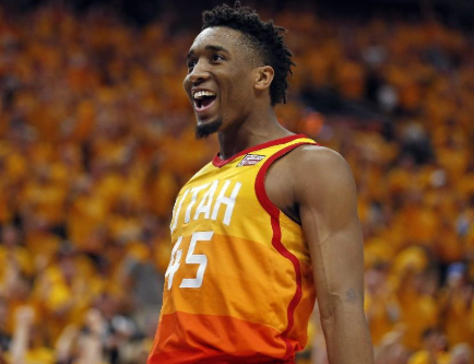 意媒：米兰和切尔西关注雷恩18岁高中锋梅特（意媒：米兰、切尔西盯上雷恩18岁高大型中锋梅特）