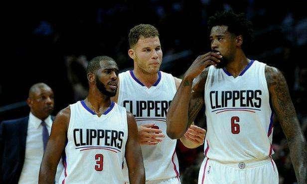 美记：除非莫兰特申请交易或有巨额报价，否则灰熊不会交易他（美媒：除非莫兰特主动申请或对方开出巨额报价，灰熊无意交易他）