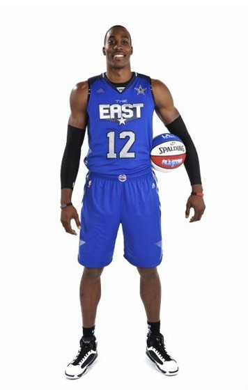 弗拉格闪耀表现，21中14砍下33分9板9助（弗拉格统治赛场，21投14中斩获33分9板9助攻）