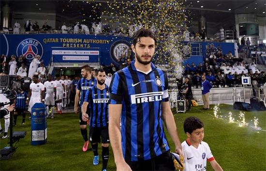 TA：皇马球星团队深度介入更衣室，阿隆索管理面临额外挑战（TA：皇马球员身边团队深度插手更衣室，阿隆索治军难度升级）