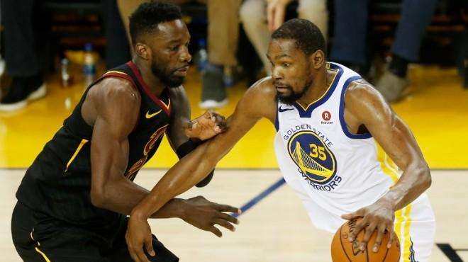 张伯伦：枪手拥有真正成功所需的一切；道曼的行为举止很成熟（张伯伦称枪手已具备真正成功所需一切，道曼展现成熟风范）