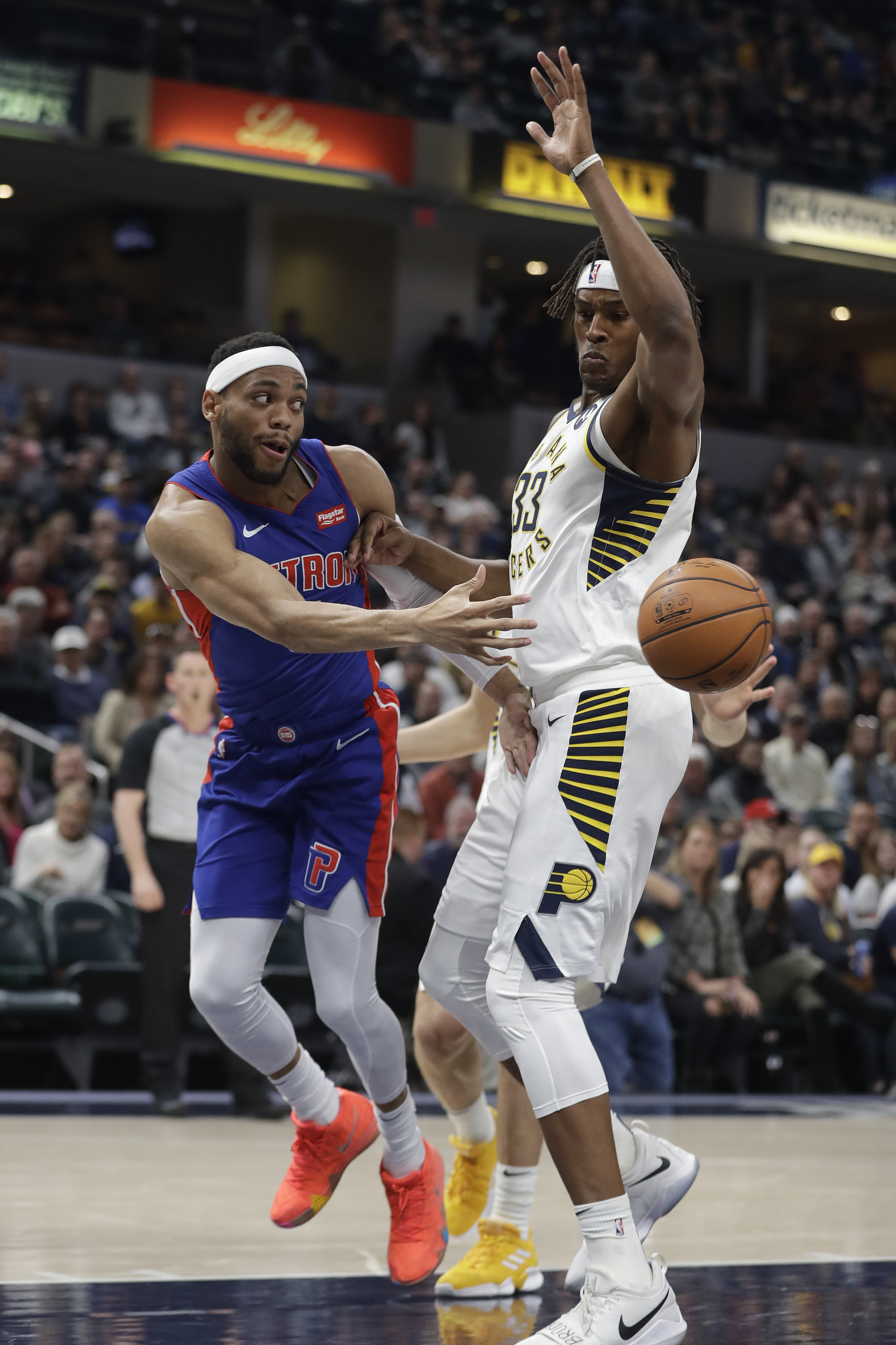 辽篮赢球功臣！威尔斯30+7+5，王岚嵚5记三分砍19分（辽篮取胜双星闪耀：威尔斯30分7板5助，王岚嵚5记三分轰19分）