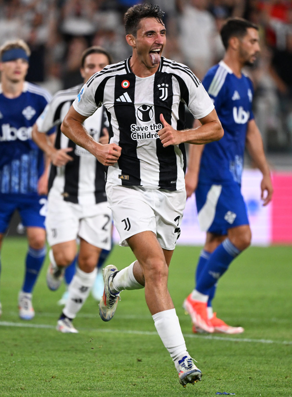 亚历山大：打破赛季73胜很有意义，希望去冲击33连胜纪录（亚历山大：超越73胜意义重大，剑指33连胜纪录）